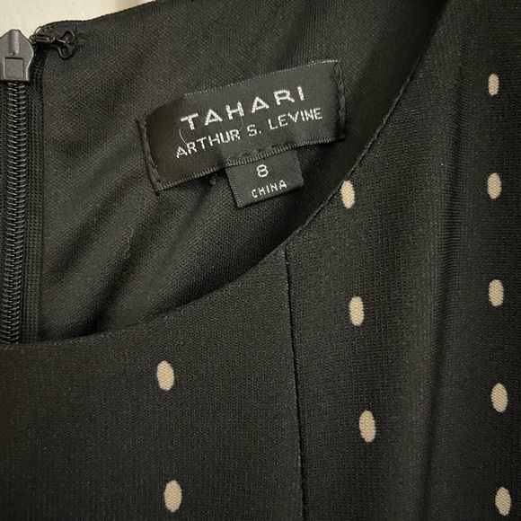 Tahari sleeveless dress - Picture 2 of 2